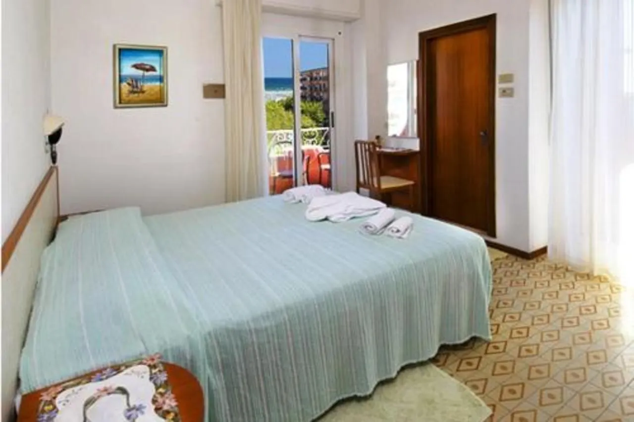 Hotel Alfredo'S リミニ 3*,  イタリア