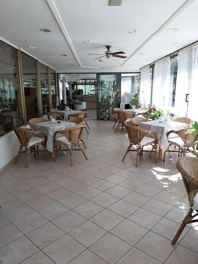 Hotel Alfredo'S リミニ