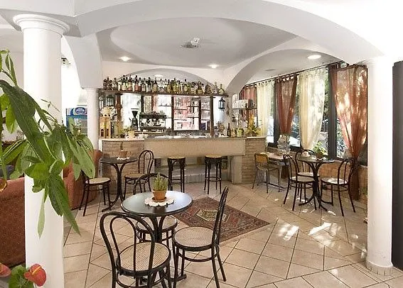 Hotel Alfredo'S リミニ 3*,  イタリア