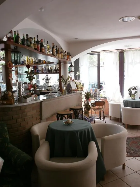 ***  Hotel Alfredo'S リミニ イタリア