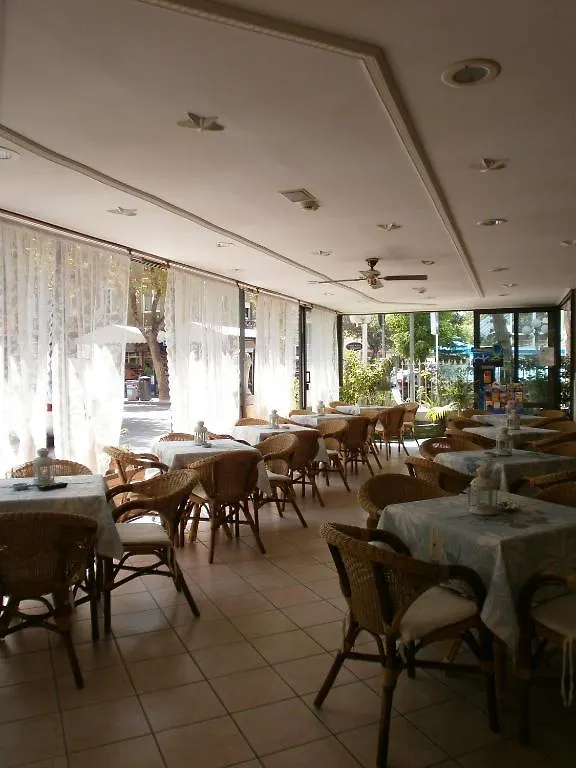 Hotel Alfredo'S リミニ