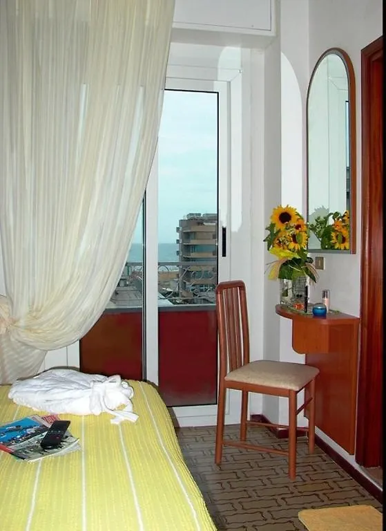 ***  Hotel Alfredo'S リミニ イタリア